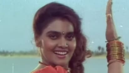 திரைப்படமாகிறது சில்க் ஸ்மிதா வாழ்க்கை... இப்படிப்பட்ட ஹீரோயினுக்காக வலைவீசி தேடும் இயக்குநர்...!