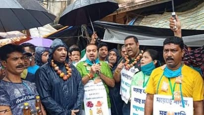 'মরছে চাষি, মজুতদারের মুখে হাসি', কৃষিবিলের প্রতিবাদে হুগলিতে বিক্ষোভ তৃণমূলের