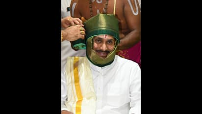 జగన్ శ్రీవారి సందర్శన వివాదం: డిక్లరేషన్ మీద హైకోర్టు కీలక తీర్పు