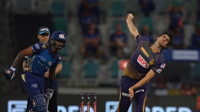 इस साल सबसे महंगा बिका था ये गेंदबाज, पहले ही मैच में जमकर हुई कुटाई, लोगों ने सोशल मीडिया पर लिए मजे