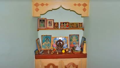 রোগ যদি দূরে রাখতে চান,  এই জিনিসগুলি ঘরের বাইরে নিয়ে যান