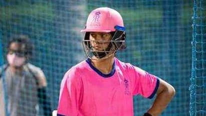 ರಸ್ತೆ ಬದಿ ಪಾನಿಪೂರಿ ಮಾಡುತ್ತಿದ್ದ ಹುಡುಗ, ಐಪಿಎಲ್‌ ಪಾದಾರ್ಪಣೆ ವೇಳೆ ಧೋನಿಗೆ ಕೈ ಮುಗಿದ..!