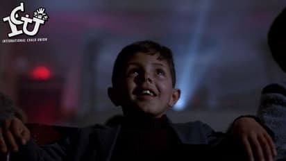 പണിയുക പിന്നെ പൊളിക്കുക, എന്ത് മനോഹരമായ ആചാരങ്ങള്‍; കാണാം പഞ്ചവടിപ്പാലം ട്രോളുകള്‍