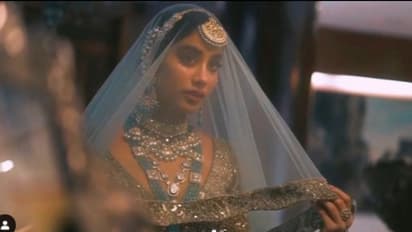 ಮನೀಷ್ ಡಿಸೈನ್ ಲೆಹಂಗಾದಲ್ಲಿ ವಧುವಾದ್ರು ಜಾಹ್ನವಿ..!