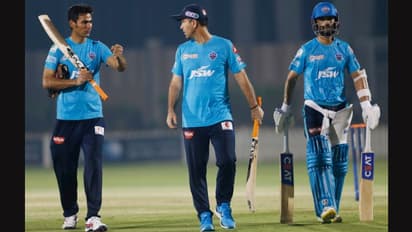 കൊല്ക്കത്ത ടീമില് കൊവിഡ് റിപ്പോര്ട്ട് ചെയ്തതിന് പിന്നാലെ ഡല്ഹി കാപിറ്റല്സ് താരങ്ങള് ക്വാറന്റൈനില്