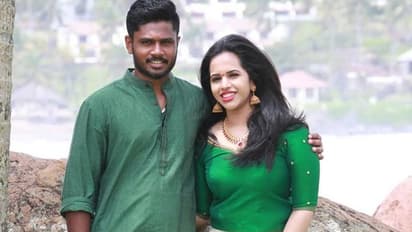 என்னமா லவ் பண்ணிருக்கான்யா சஞ்சு சாம்சன்..!!