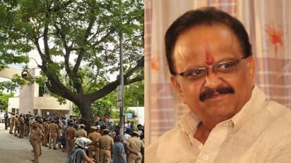 குவியும் திரைப்பிரபலங்கள்... காவல்துறை கட்டுப்பாட்டில் எஸ்.பி.பி. சிகிச்சை பெறும் மருத்துவமனை....!