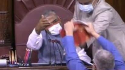 সংসদে ধ্বনিভোটে পাশ কৃষিবিল, মোষের গাড়িতে চেপে গোঘাটে প্রতিবাদ মিছিল তৃণমূলের