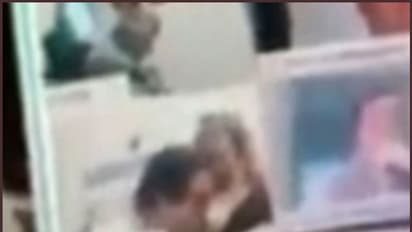 പാര്ലമെന്റ് കൂടിയപ്പോള് എംപിയുടെയും കാമുകിയുടെയും 'സ്വകാര്യ നിമിഷങ്ങള്'; സംഭവം കൈവിട്ടു.!