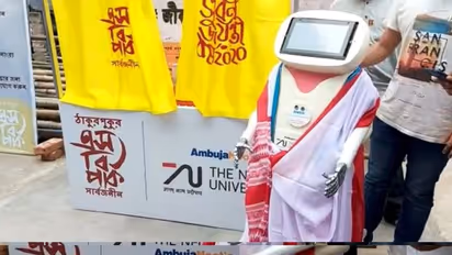 Kolkata: Robot inaugurates Durga puja theme at Thakurpukur SB Park
