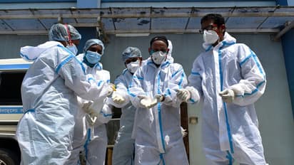 देश में कोरोना के मामले पहुंचे 60 लाख के पार, 50 लाख से अधिक हुए ठीक