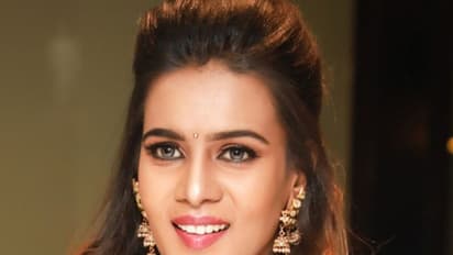 #Breaking நடிகை மீரா மிதுனுக்கு ஜாமீன் வழங்கிய நீதி மன்றம்..! எந்த வழக்கில் தெரியுமா?