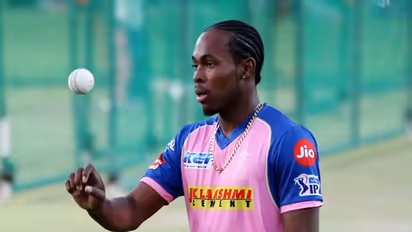 IPL 2020: Watch Jofra Archer as he takes a one handed stunner