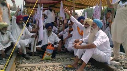 'নয়া কৃষি আইনে পোয়াবারো পাক গুপ্তচরদের', মোদী সরকারের বিরুদ্ধে উঠল দেশ বিরোধিতার অভিযোগ