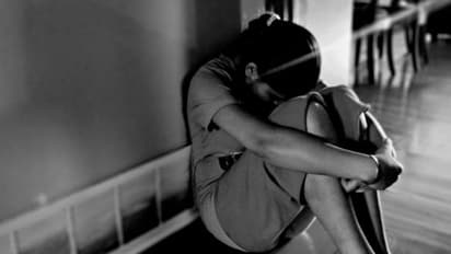 పెళ్లి చేసుకుంటానని.. మైనర్ ను గర్భవతిని చేసిన మాయగాడు..