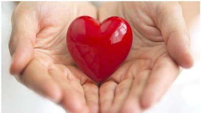 ഹൃദയത്തെ കാക്കാൻ കഴിക്കേണ്ടതും ഒഴിവാക്കേണ്ടതുമായ ഭക്ഷണങ്ങൾ