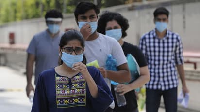 দৈনিক সংক্রমণের গড় ৮০ হাজার, করোনাভাইরাস কি বেশি প্রভাব ফেলেছে শহরে