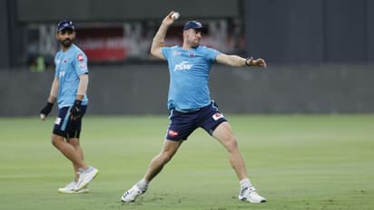 #IPL2021 முக்கியமான வீரருக்கு கொரோனா பாசிட்டிவ்.. டெல்லி கேபிடள்ஸுக்கு அடுத்த அடி