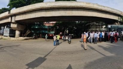 ಬಿಬಿಎಂಪಿ ಅಧಿಕಾರಿಗಳ ಜೊತೆ ಮೇಲ್ಸೇತುವೆ  ಕಾಮಗಾರಿ ಪರಿಶೀಲಿಸಿದ ಸಚಿವರು