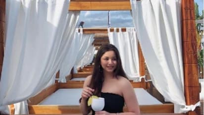 సచిన్ కూతురు సారా టెండూల్కర్... అందం అదరహో...