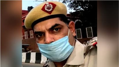 കാമുകിയെ വെടിവെച്ചു വീഴ്ത്തി എസ്ഐ മുങ്ങി, പിന്നാലെ ഭാര്യ പിതാവിനെയും കൊന്നു