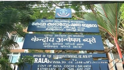 ലൈഫ് മിഷൻ ക്രമക്കേട്: യുണിടാക് എംഡി സന്തോഷ് ഈപ്പനെയും ഭാര്യയെയും സിബിഐ ചോദ്യം ചെയ്യുന്നു