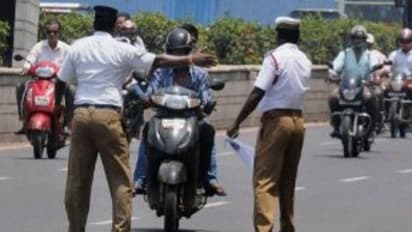 कागजात चेक करने के लिए सड़क पर नहीं रोकी जाएगी आपकी गाड़ी, 1 अक्टूबर से बदल जाएंगे ये नियम