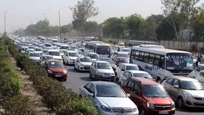 പുത്തന് വണ്ടി വാങ്ങാന് കീശയില് കാശില്ലേ? നിരാശ വേണ്ട, വമ്പന് ഓഫറുമായി എസ്ബിഐ!