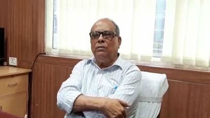 'বামফ্রন্টের অতি আত্মবিশ্বাস ও অশোক ভট্টাচার্যের অহংকারই ডুবিয়েছে', বললেন কংগ্রেস নেতা