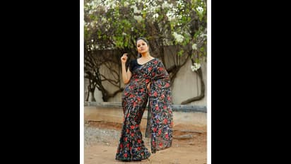 చీరలో అనసూయ సోయగాలు చూడతరమా..!