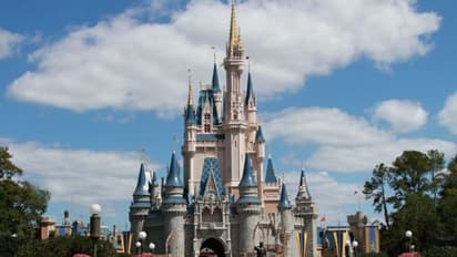 కరోనా కారణంగా డిస్నీ సంచలన నిర్ణయం.. అందుకే కొన్ని కార్యక్రమాలను కూడా నిలిపివేశాం..