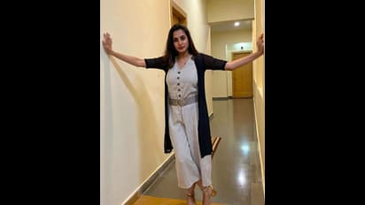 సురేఖా వాణి కూతురు హీరోయిన్ మెటీరియలే...అమ్మతో కలిసి గ్లామర్ పంచుతున్న యంగ్ బ్యూటీ