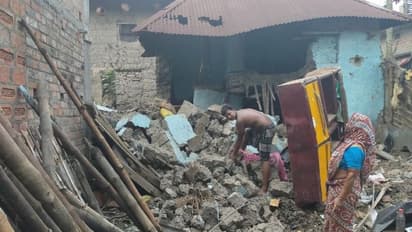 'বাংলায় আবাস যোজনা'য় মেলেনি বাড়ি, দুর্ঘটনার হাত থেকে বরাতজোরে রক্ষা পরিবারের