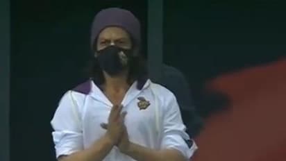 ছেলে-মেয়েকে কী শিক্ষা দেবেন, কেকেআরের ম্যাচ দেখতে গিয়ে এবার বিতর্কে জড়ালেন খোদ শাহরুখ খান