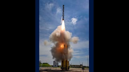 भारत ने किया 500 किलोमीटर तक मार करने में सक्षम पृथ्वी-2 मिसाइल का सफल परीक्षण