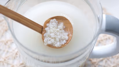 பார்லி தண்ணீரில் இவ்வளவு நன்மைகள் நிறைந்து இருக்கா? தெரிஞ்சிக இதை படிங்க...!!