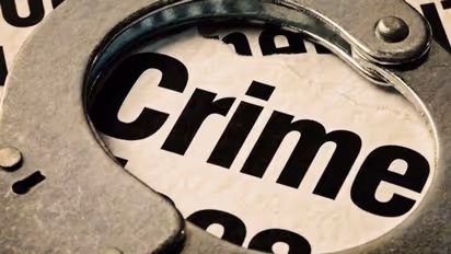 వికారాబాదులో దారుణం: యువతిని చంపి, శవాన్ని కవర్లలో చుట్టి పాతిపెట్టారు