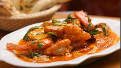 চিংড়ির অনেক রকম পদ তো ট্রাই করেছেন, তবে এই পদটি চেখে দেখেছেন কখনও