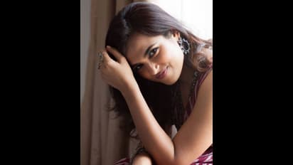 BiggBoss Ultimate: என்ன தாமரை என்கிட்டயே வா...! வந்ததும் வேலையை காட்டிய விஷ பாட்டில்...விளாசும் நெட்டிசன்கள் !