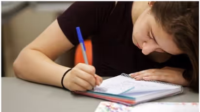 ಕೈಬರಹ ಅಥವಾ ಟೈಪಿಂಗ್... ಮಕ್ಕಳ ಮೆದುಳು ಶಾರ್ಪ್ ಆಗಲು ಯಾವುದು ಬೆಸ್ಟ್?