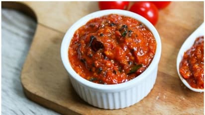 കിടിലൻ തക്കാളി ചമ്മന്തി തയ്യാറാക്കിയാലോ...