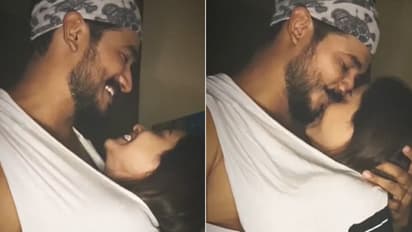 আদরে মত্ত হয়ে বয়ফ্রেন্ডের জামার মধ্যে ঢুকে এ কী করলেন বঙ্গতনয়া, মুহূর্তে ভাইরাল ভিডিও