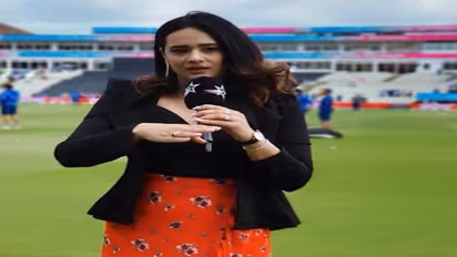 క్రికెట్ యాంకర్ మయంతి లంగర్ హాటెస్ట్ ఫోటోలు... క్రికెట్ క్రీజులో భారీ అందాలతో...