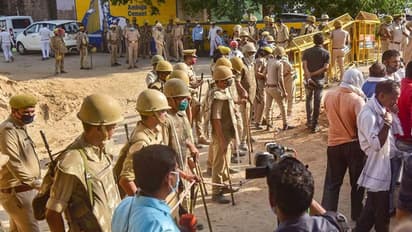 ഹത്റാസ് സംഭവം: എസ് പി ഉള്പ്പടെ അഞ്ച് പൊലീസ് ഉദ്യോഗസ്ഥര്ക്കെതിരെ നടപടി