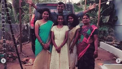 বাবা দিনমজুর, মা মুরগি বিক্রেতা, জুটত না দুবেলা খাওয়া, টি নটরাজনের জীবনযুদ্ধ অনুপ্রাণিত করবে আপনাকেও