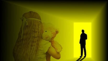 പീഡനക്കേസില് പരോളിലിറങ്ങിയ ശേഷം മൂന്നുവയസുകാരിയെ പീഡിപ്പിച്ച് കൊന്ന് യുവാവ്