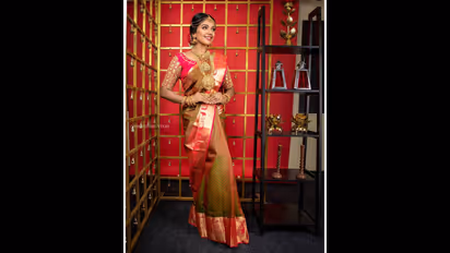 நீங்களும் இப்படி ஆரம்பிச்சிட்டீங்களா?... ரித்விகா செய்த காரியத்தால் அதிர்ச்சியான ரசிகர்கள்...!