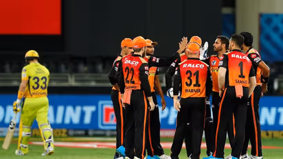 আইপিএলে টানা তৃতীয় হার সিএসকের, ৭ রানে ম্য়াচ জিতল সানরাইজার্স হায়দরাবাদ