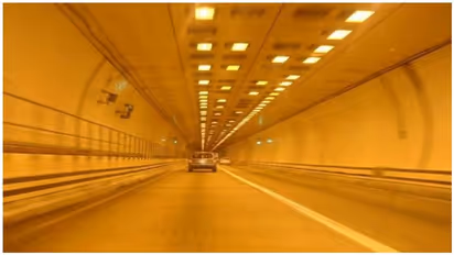 அடல் சுரங்கப்பாதையில் இவ்வளவு வசதிகளா..? உலக நாடுகளே வாய்பிளக்கும் இந்தியாவின் சாதனை..!