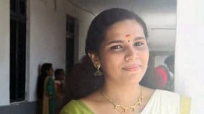 శభాష్ ఆరతీ.. మూడు నెలల్లో 350 కోర్సులు పూర్తిచేసి వరల్డ్ రికార్డ్...